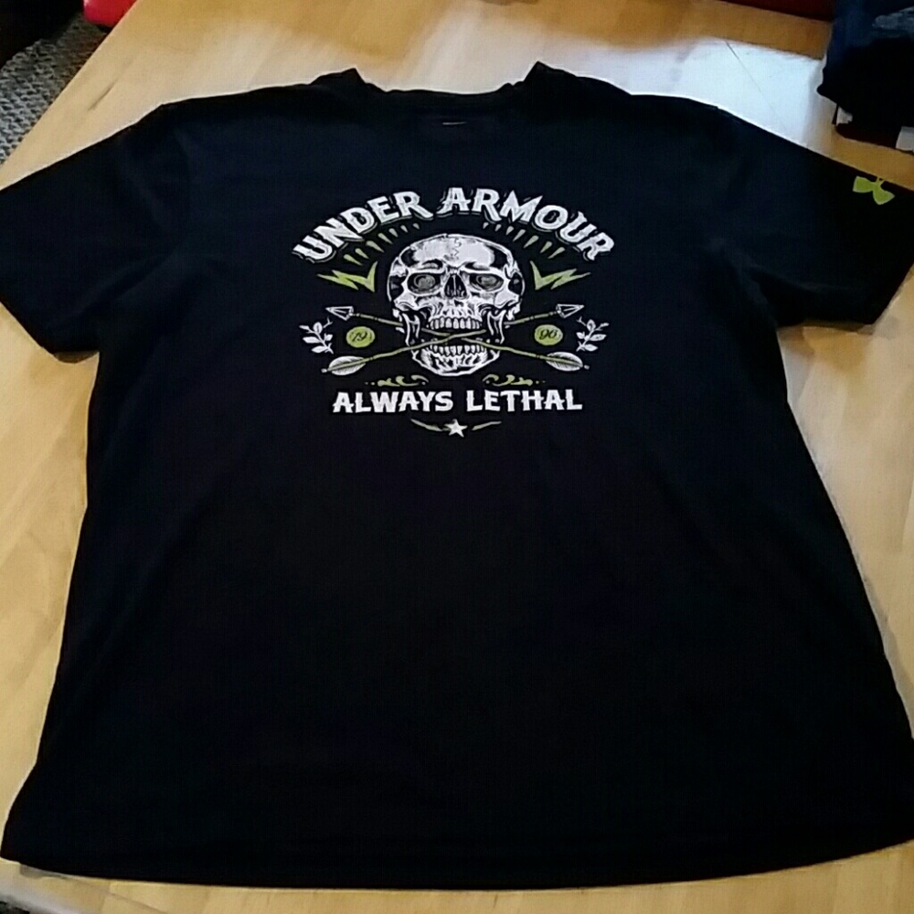 Under Armor T-shirt