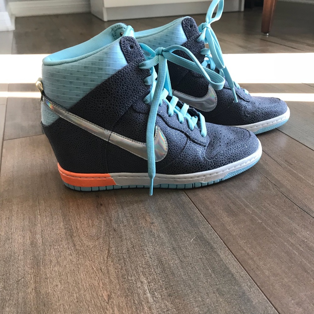 Nike Women’s Dunk Sky High Shoes Size 7.5