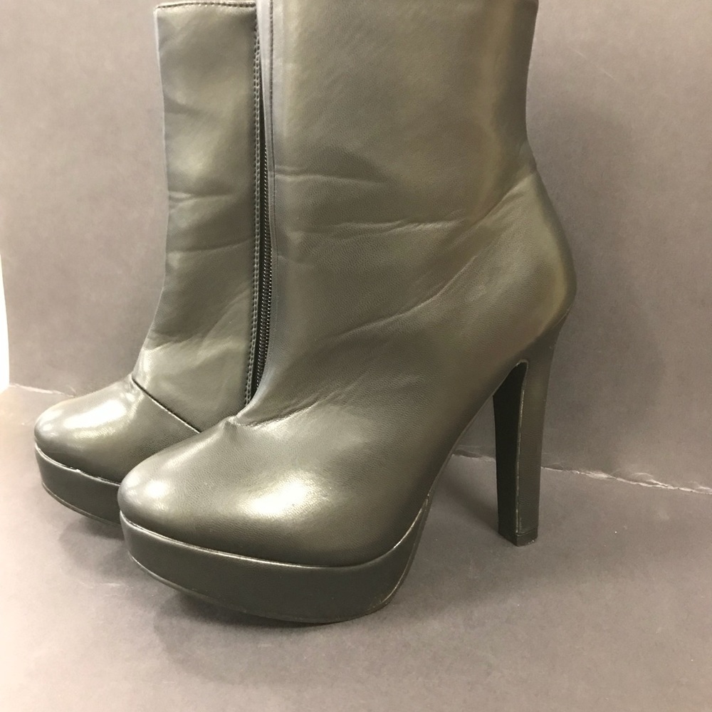 Black Boots!