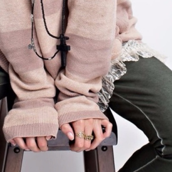 🔹LAST ONE🔹 Comfy Striped Sweater - Picture 4 of 6