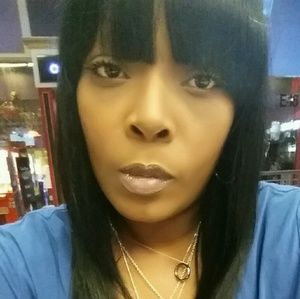 Meet your Posher, Stacy