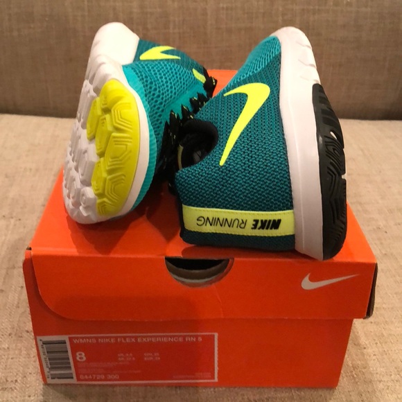 Nike Running Shoes - Picture 6 of 6