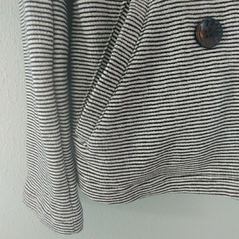 Like New Roxy Jacket Hood XS - Picture 5 of 7