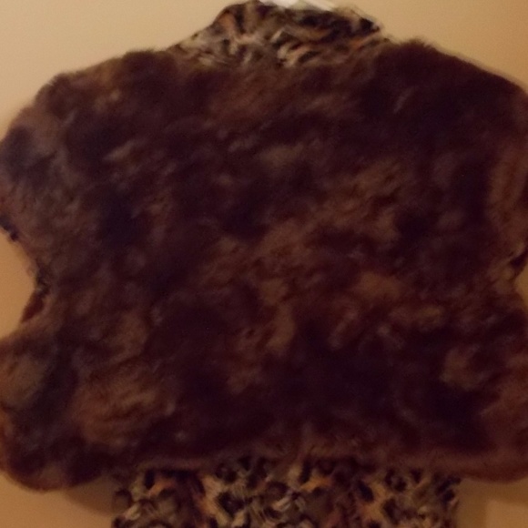 RUE 21 FAUX FUR BOLERO SZ. LARGE - Picture 7 of 7