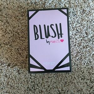 Blush perfume