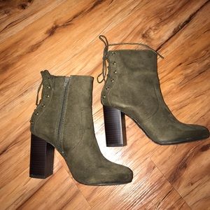 Lace Up booties!