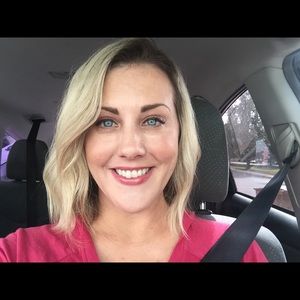 Meet your Posher, Adrienne