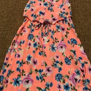 Beautiful sleeveless flower spring/summer dress