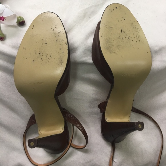 💜Brown Heels - Picture 4 of 4