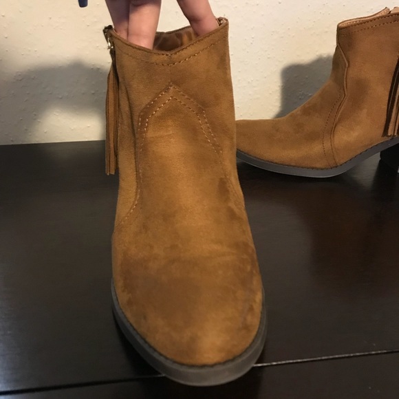 Booties - Picture 4 of 5