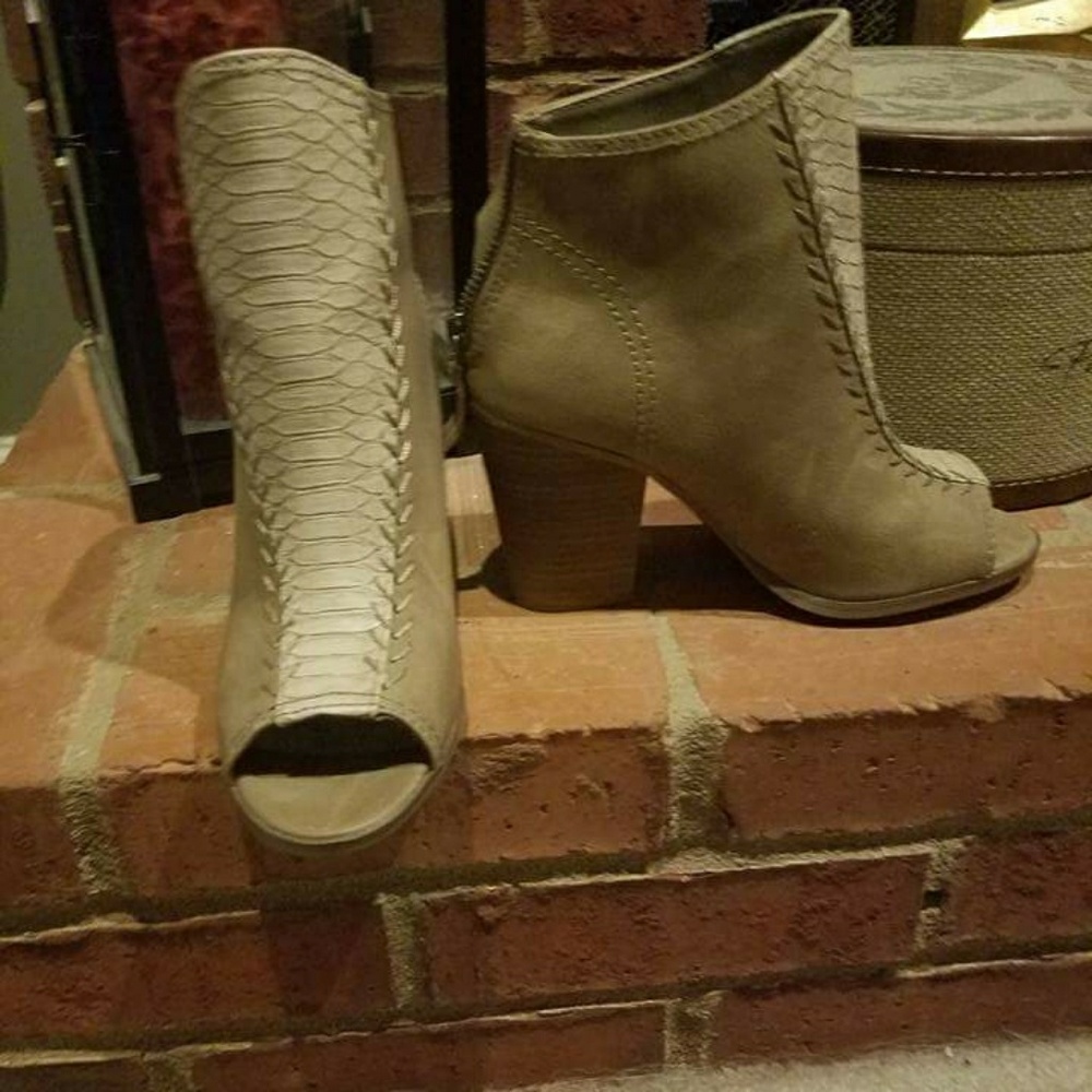 Steve Madden booties
