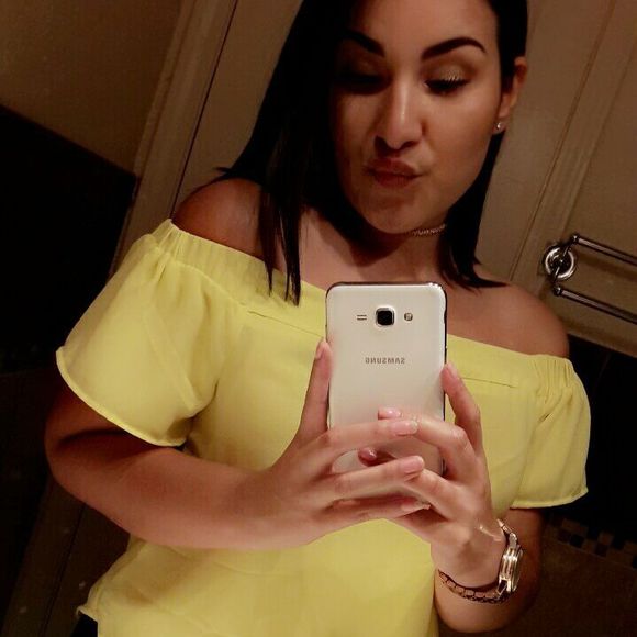 Meet your Posher, Itzel - Picture 1 of 1