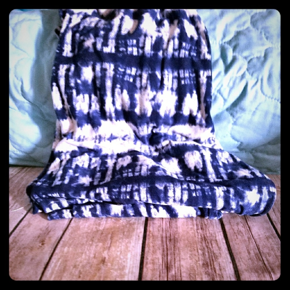 $⬇⬇Blue and white tie-dye leggings