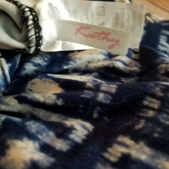 $⬇⬇Blue and white tie-dye leggings - Picture 5 of 6