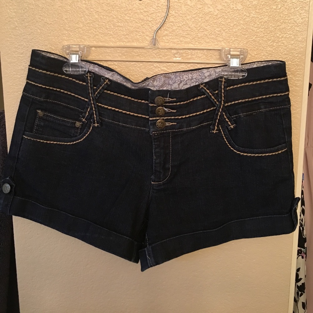 Boom boom jean shorts