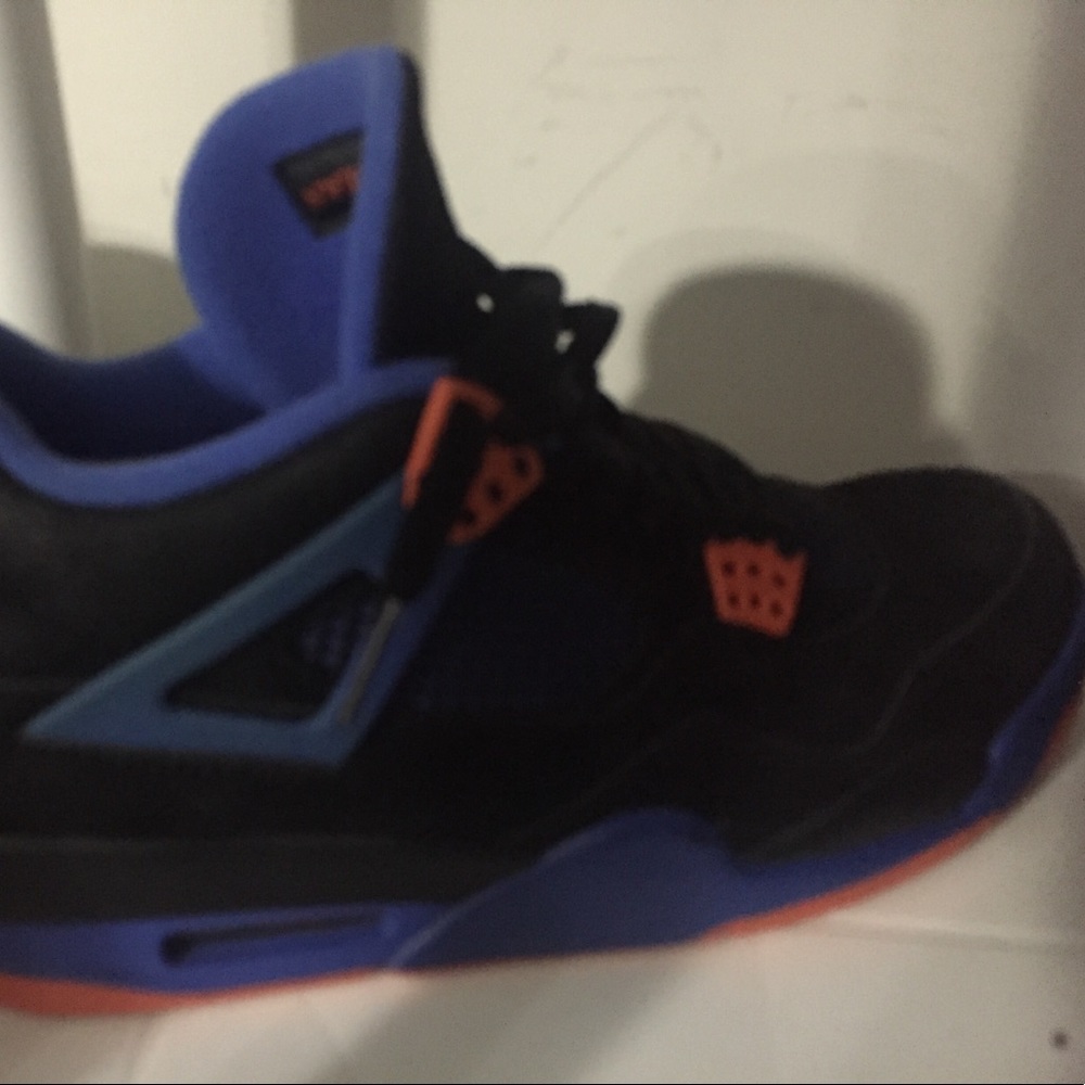 Air Jordan 4 cavs