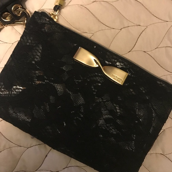 3 Gorgeous Victoria Secret Wristlets/Clutches - Picture 3 of 5