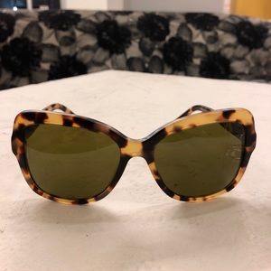 SOLD ///// brand New Dolce and Gabbana Sunglasses