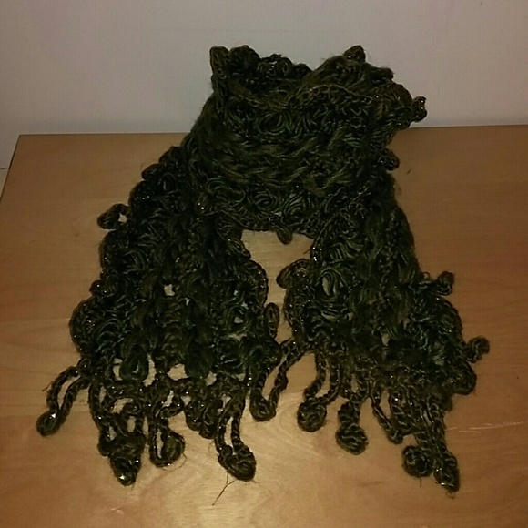 Scarf - Picture 1 of 7