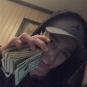 Meet your Posher, Sam