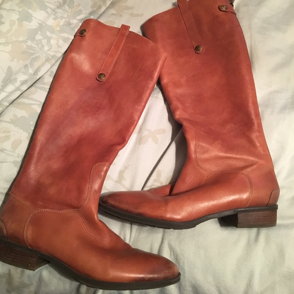 Tall riding boots