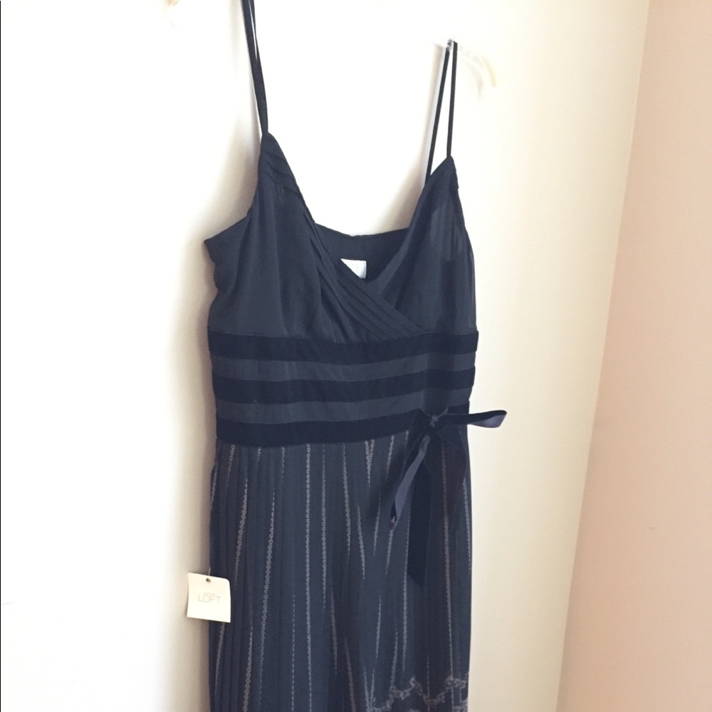 NWT Ann Taylor Loft Black Dress w/Pleats - Size 10
