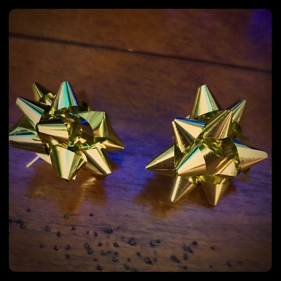 Mini holiday bow earrings in metallic RED - Picture 1 of 4