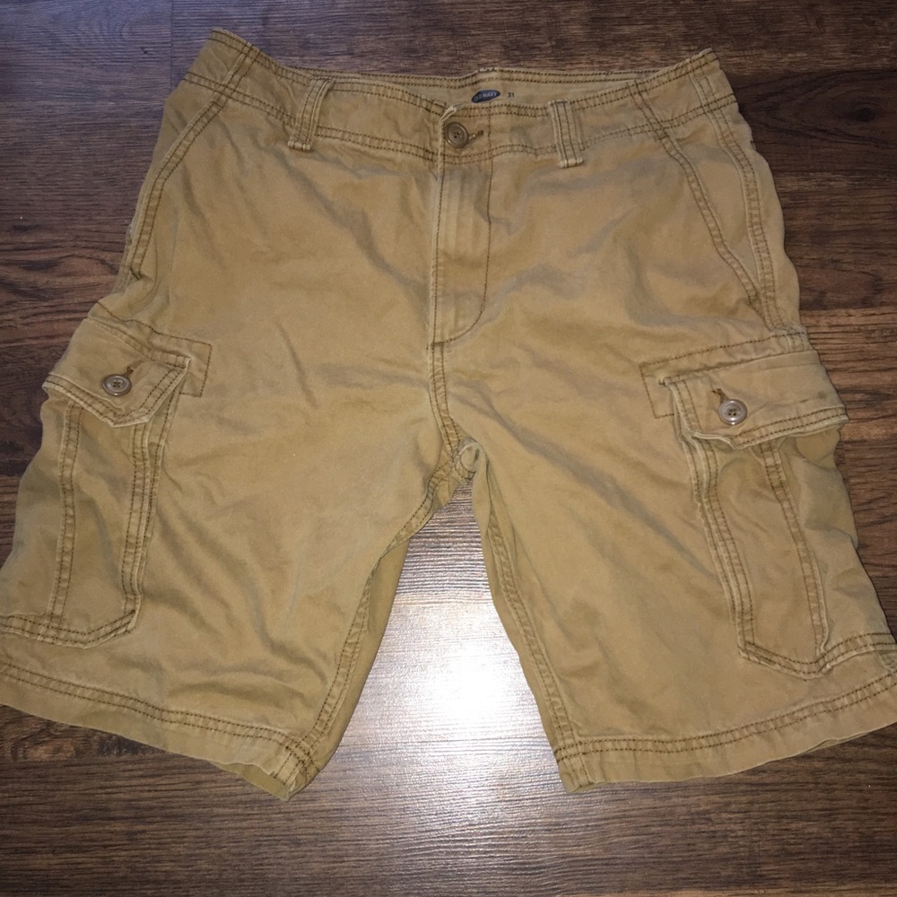Men’s old navy cargo shorts