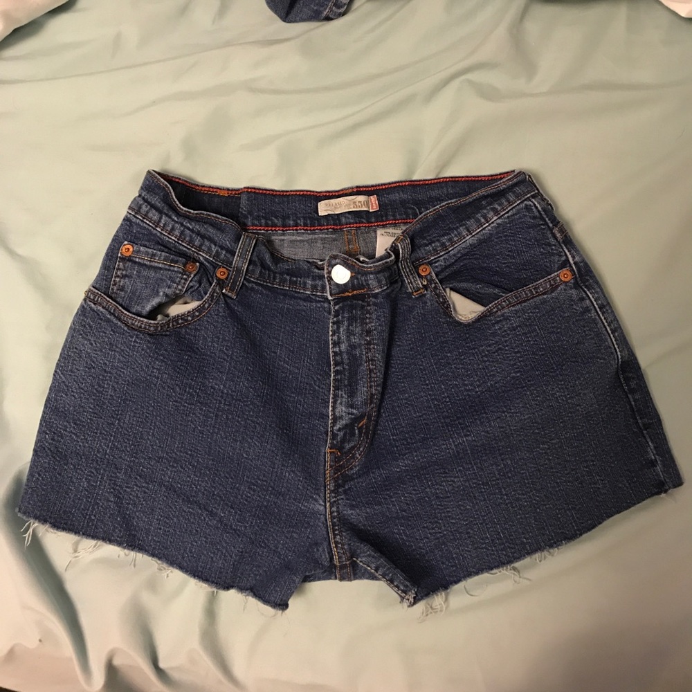 Dark wash vintage Levi cutoff’s