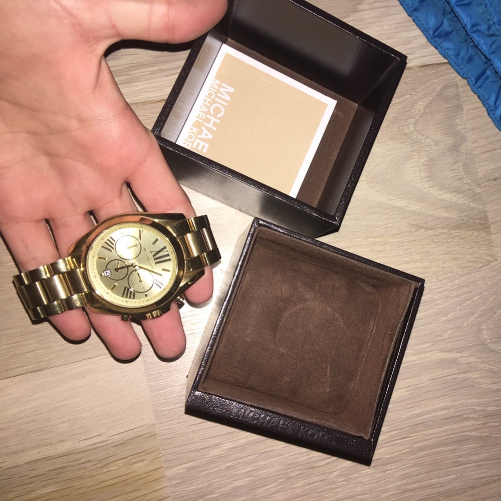 michael kors oversized bradshaw gold watch