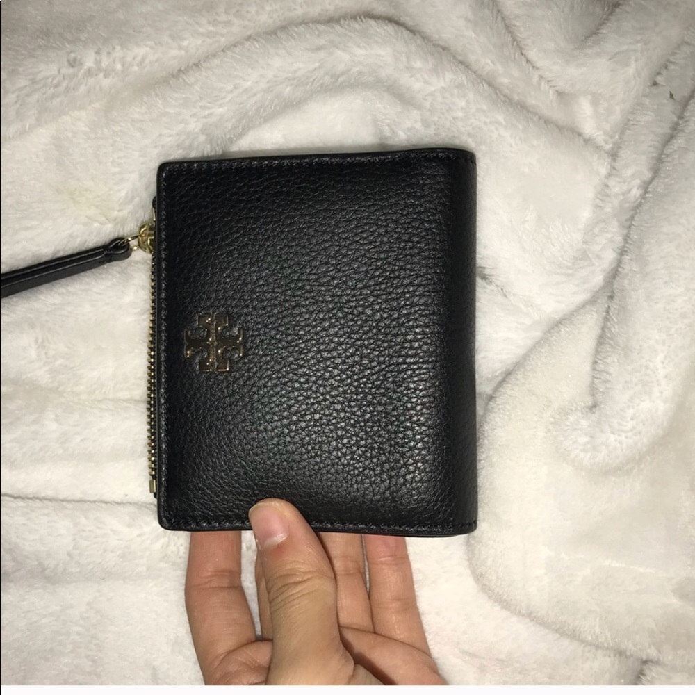 Sold do not buy Tory Burch Wallet