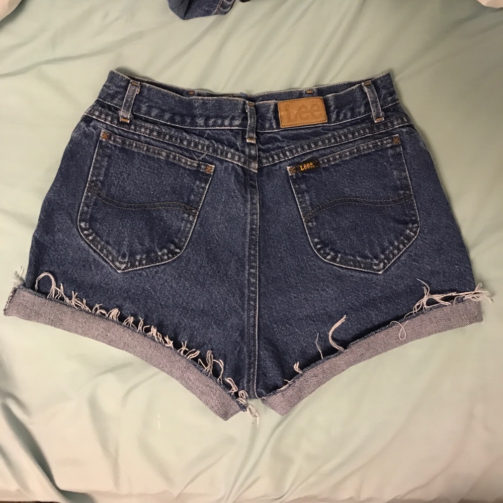 Vintage high waisted Lee cutoff’s