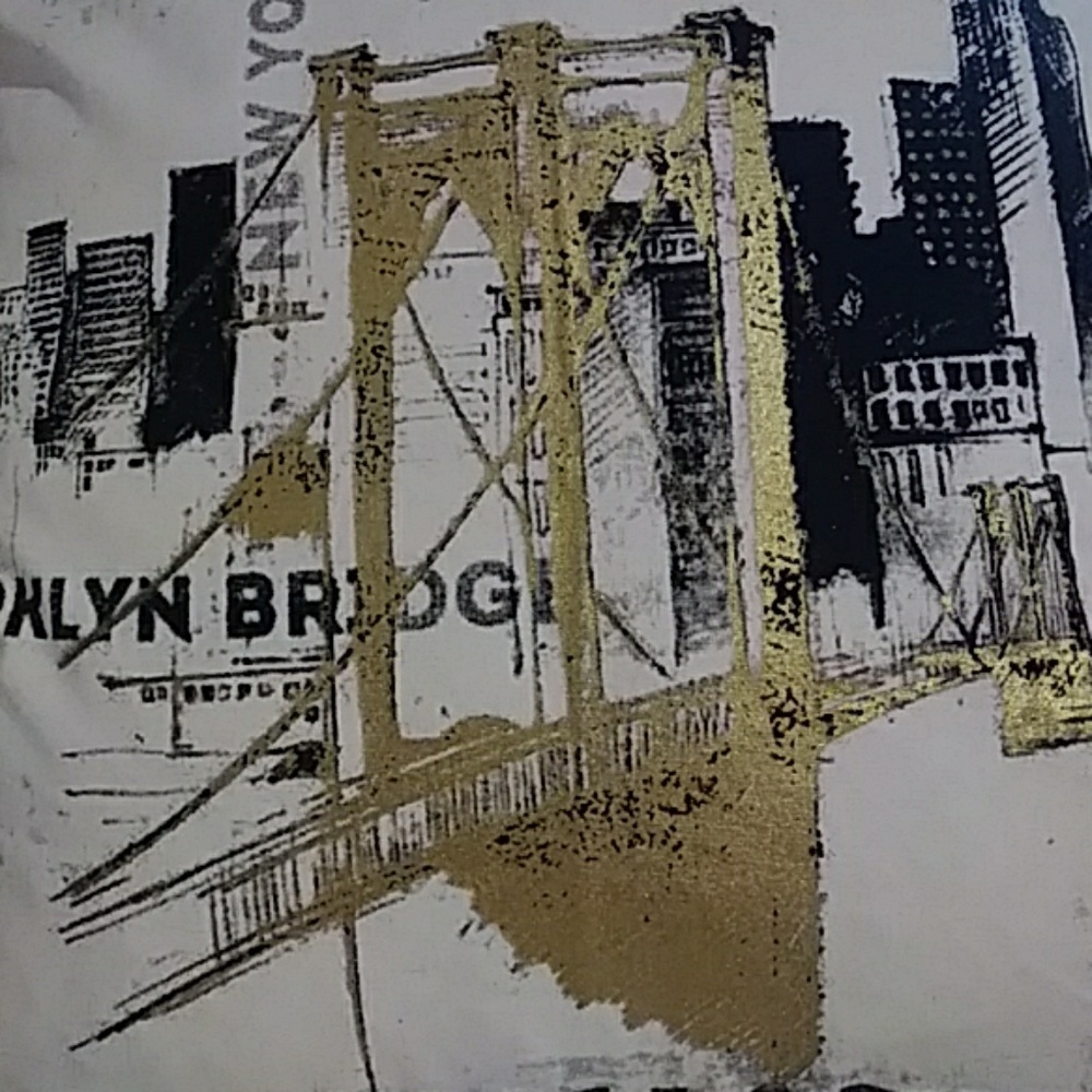 Pillow - Picture 5 of 7