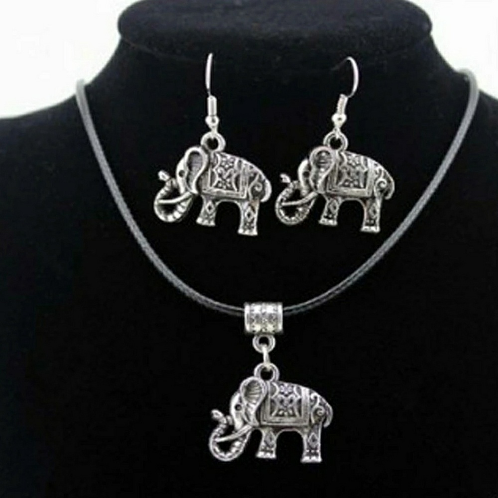 🎁3/$20 Necklace/Earring Set