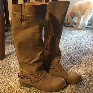 Super cute Madden Girl boots