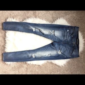 Express 8R distressed skinny jeans.