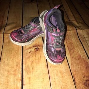 Skechers Girls sneakers in EUC!