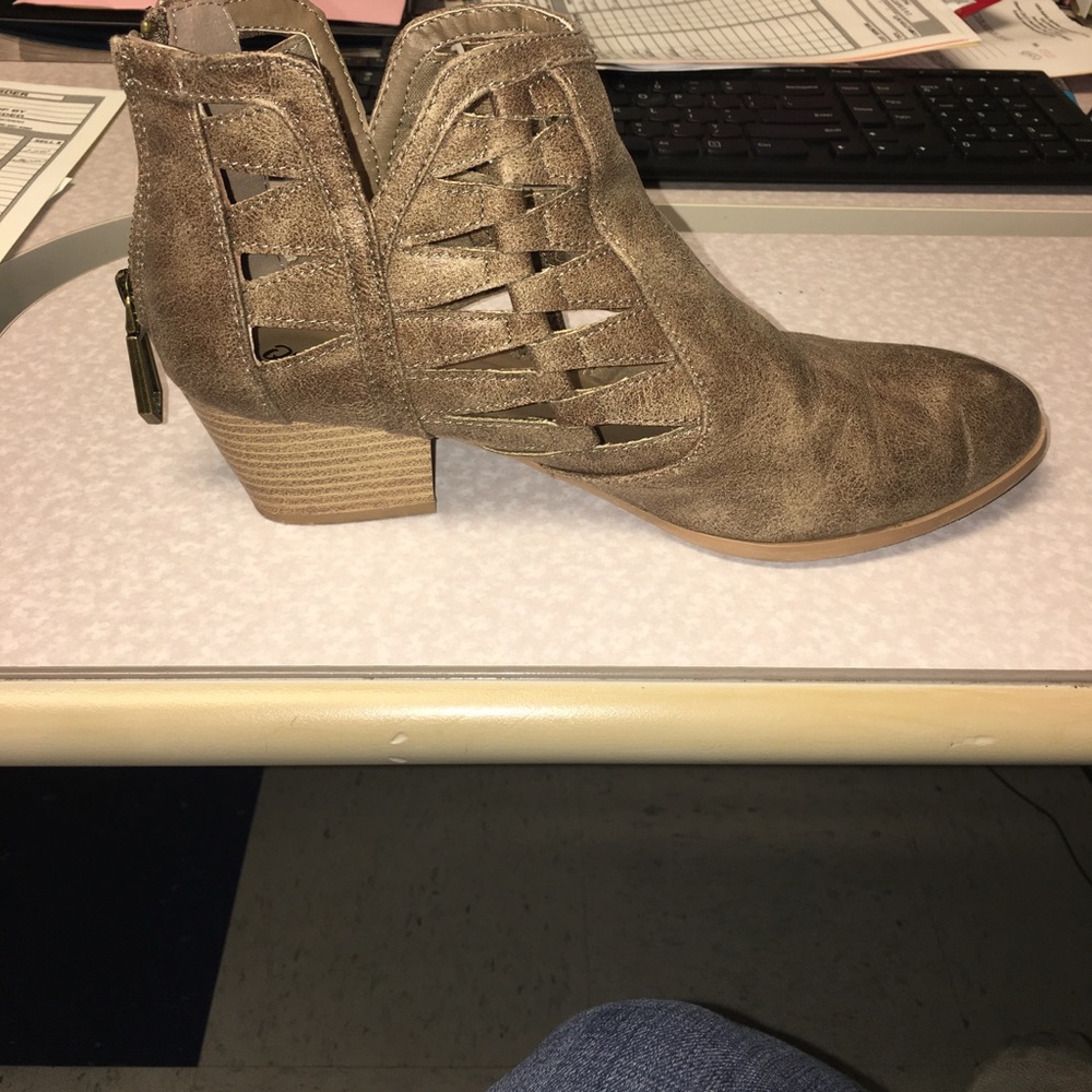 Qupid rusted taupe ankle booties