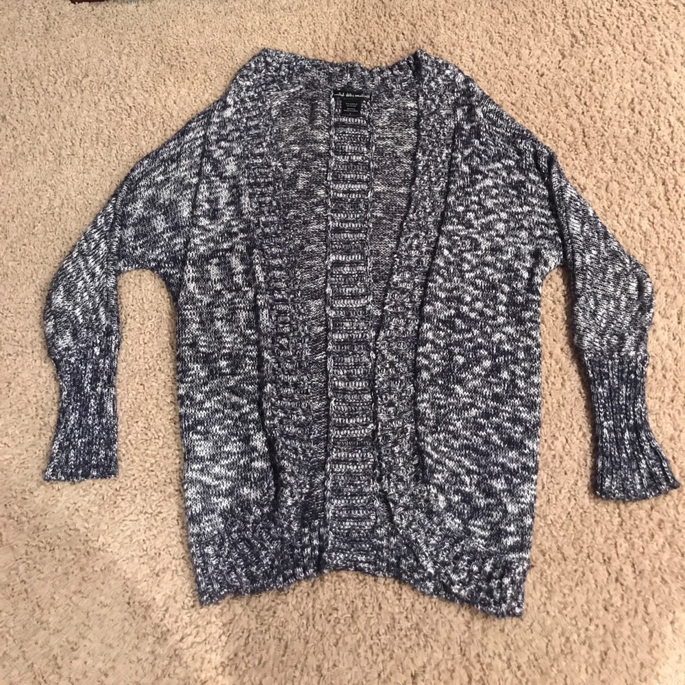 Long, loose cardigan!