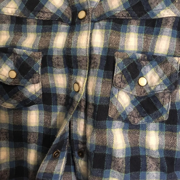 Blue plaid flannel shirt - Picture 3 of 3