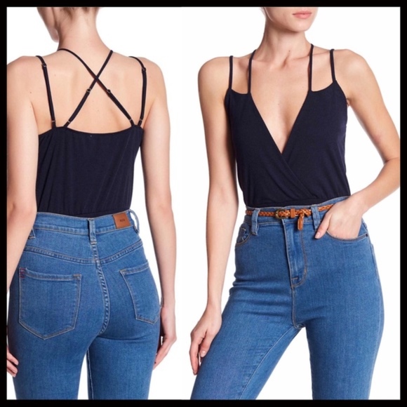 STRAPPY CUTOUT V-NECK BODYSUIT - Picture 6 of 8