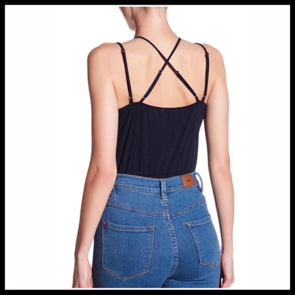 STRAPPY CUTOUT V-NECK BODYSUIT - Picture 5 of 8