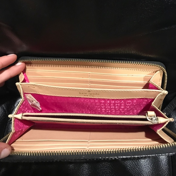 Kate Spade Wallet - Picture 3 of 4