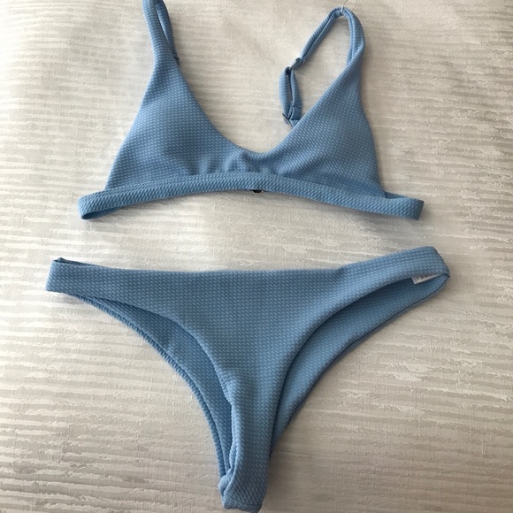 Light Blue textured high-cut two piece - Picture 1 of 1