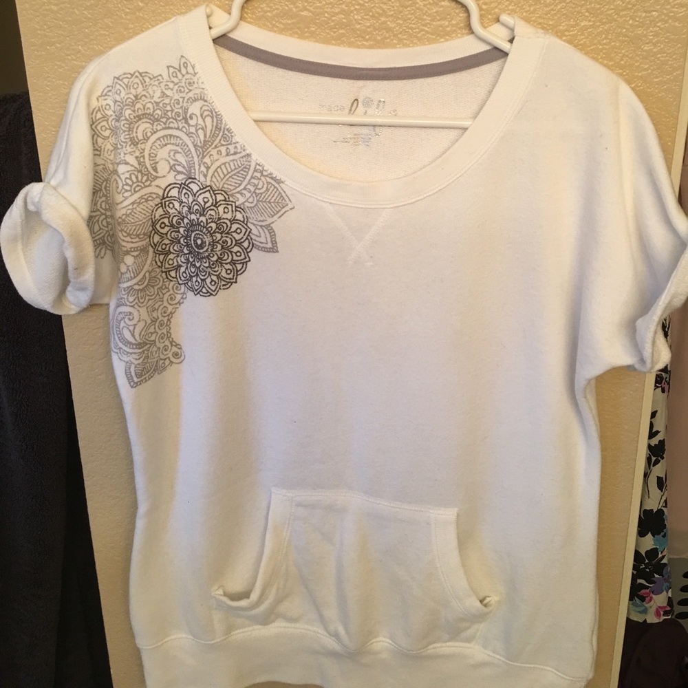 Short sleeve sweatshirt