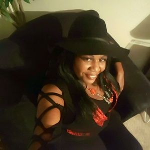 Meet your Posher, Vikki