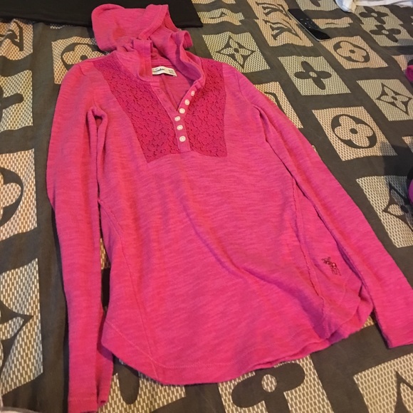 Abercrombie shirts - Picture 4 of 5