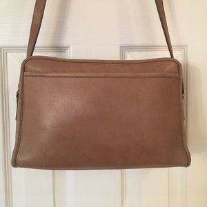 COACH tan/ taupe leather purse/ bag