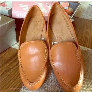 GAP leather loafers