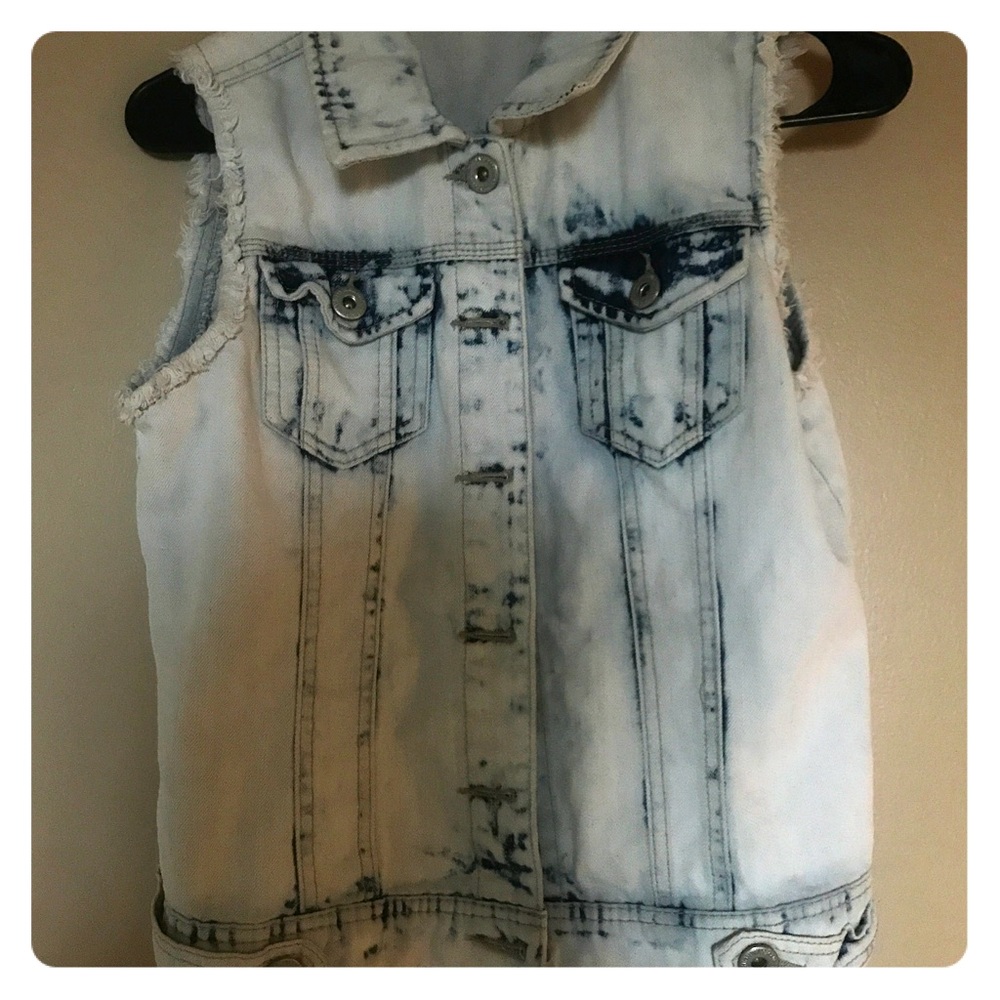 JEAN VEST🦋 NO SHIPPING FEE